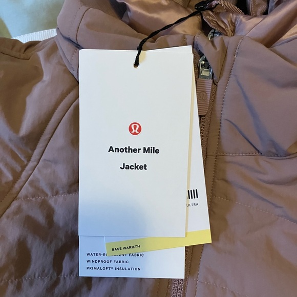 NWT Lululemon Another Mile Jacket, Sz 6, Twilight Rose - Picture 4 of 8